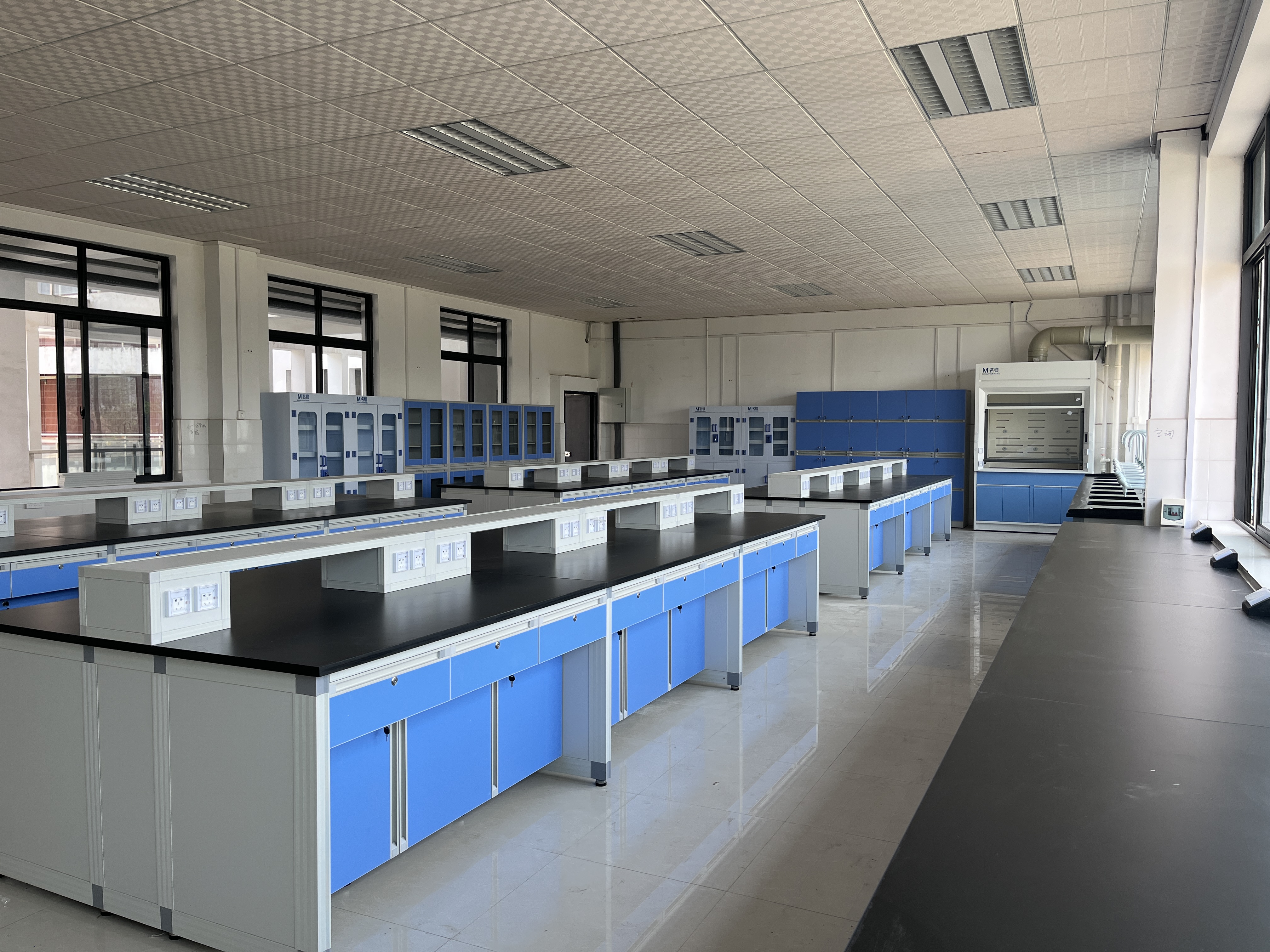 廣西科技大學(xué)-生化學(xué)院實驗室